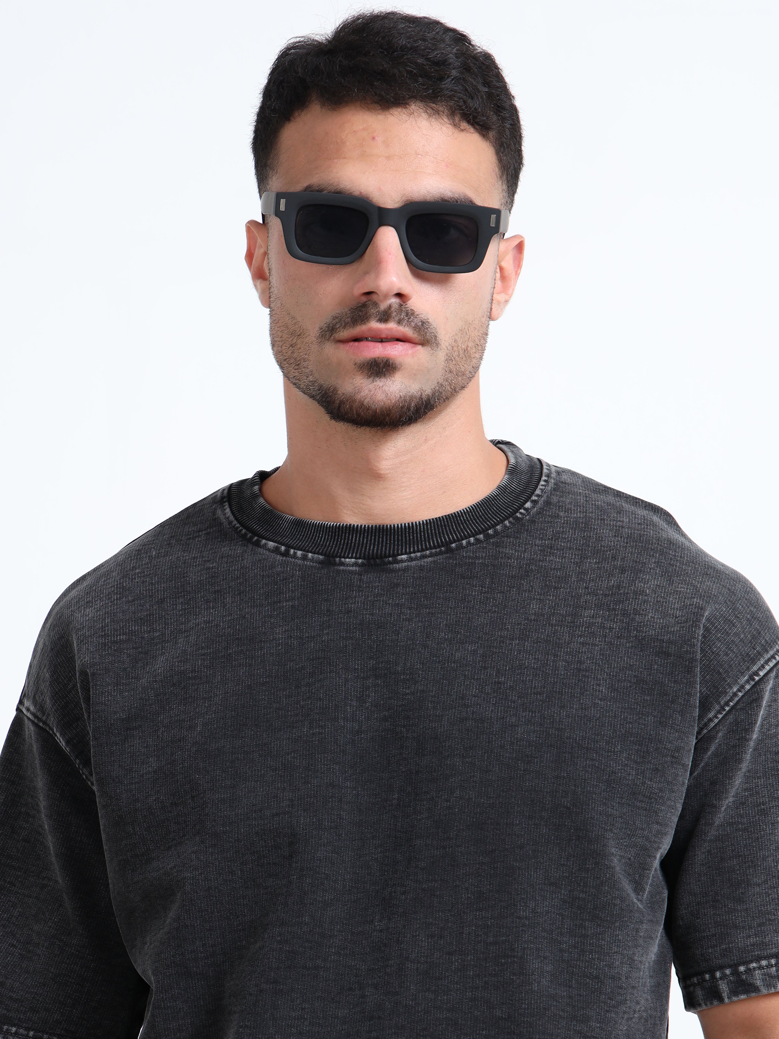 ACIDWASH- SOLID 350 GSM OVERSIZE TSHIRT